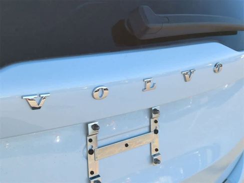 New 2026 Volvo XC90 B6 Ultra w/ Protection Package Premier image 4