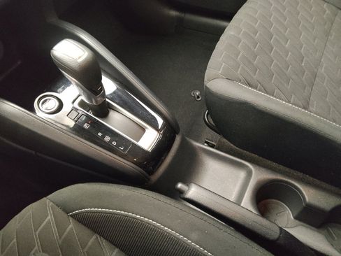 Used 2021 Nissan Kicks S FWD image 26