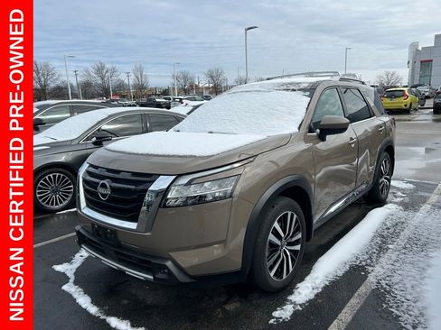 Certified 2023 Nissan Pathfinder Platinum image 2