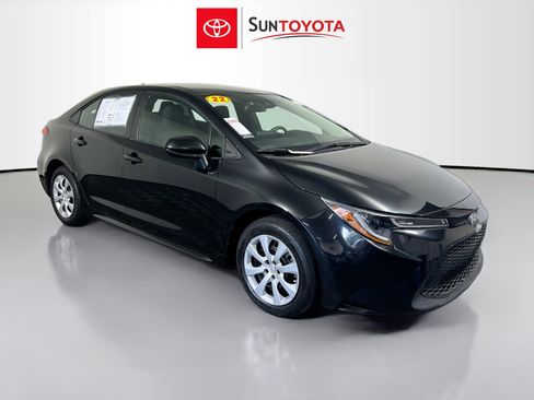 Used 2022 Toyota Corolla LE image 1