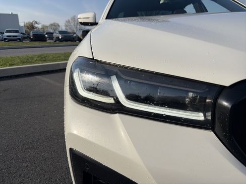 Used 2023 BMW M550i xDrive w/ Executive Package image 10