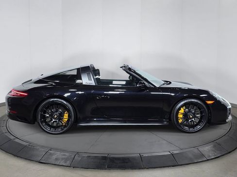 Certified 2019 Porsche 911 Targa 4 GTS AWD/4WD image 8