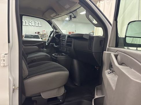 Used 2024 Chevrolet Express 2500 w/ Driver Convenience Package RWD image 14