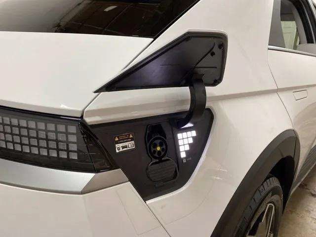 Used 2024 Hyundai Ioniq 5 SE RWD image 94