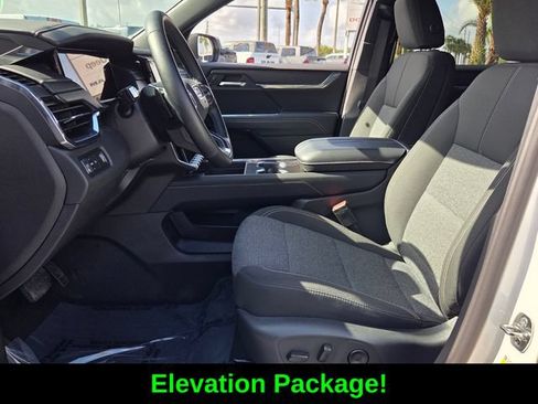 Used 2025 GMC Acadia Elevation FWD image 10