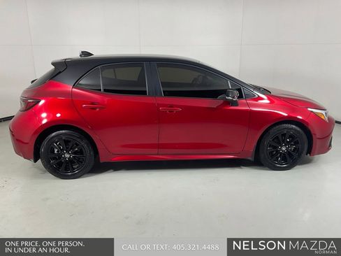 Used 2026 Toyota Corolla SE FWD image 5