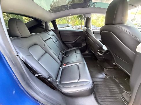 Used 2021 Tesla Model Y Long Range AWD/4WD image 28