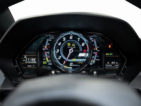 Used 2017 Lamborghini Aventador LP 700-4 image 40