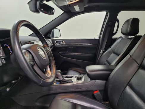 Used 2019 Jeep Grand Cherokee Limited image 17