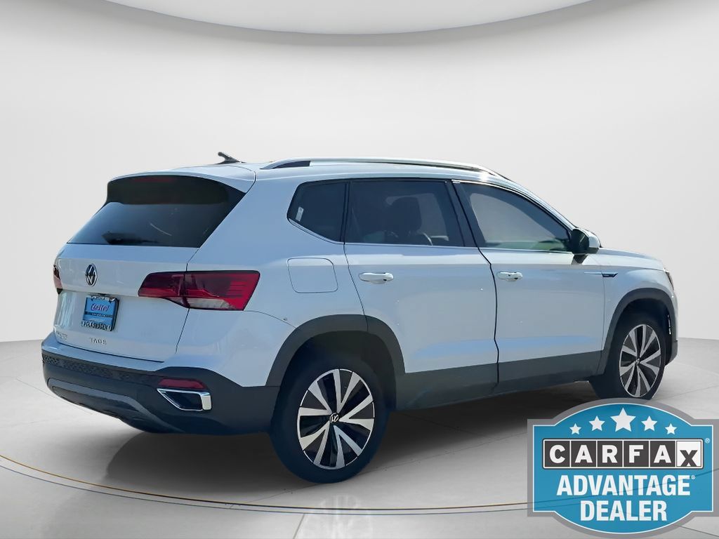Used 2022 Volkswagen Taos SE FWD image 6