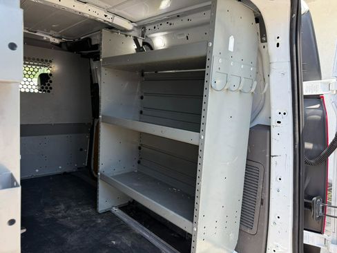Used 2019 Ford Transit Connect XL FWD image 19