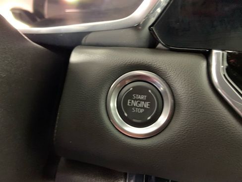 Used 2025 GMC Canyon Elevation w/ Convenience Package image 25