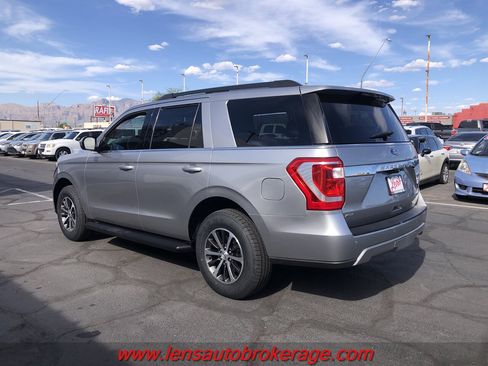 Used 2020 Ford Expedition XLT RWD image 5