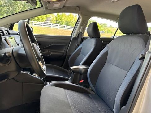 Used 2025 Nissan Versa SV FWD image 15