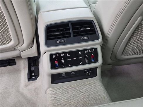 Used 2023 Audi A6 Premium Plus w/ Premium Plus Package AWD/4WD image 19