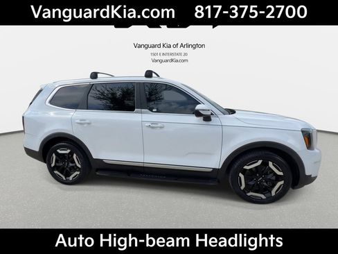 Certified 2024 Kia Telluride EX w/ EX Captain's Chair Package FWD image 10
