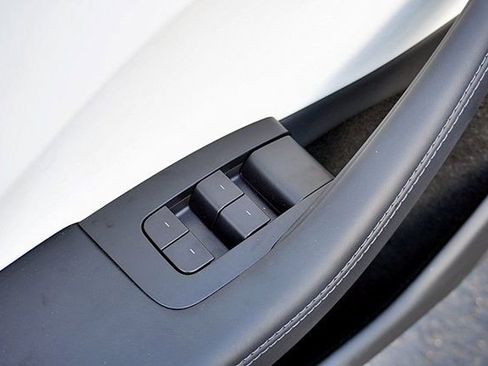 Used 2024 Tesla Model 3 Performance image 25