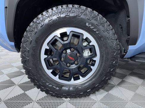 Used 2025 Toyota 4Runner TRD Off-Road Premium w/ Tow Technology Package AWD/4WD image 27