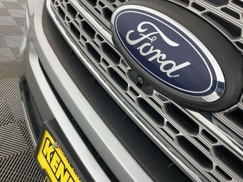 Used 2023 Ford Explorer Limited AWD/4WD image 8