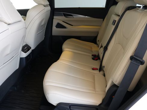 Certified 2025 INFINITI QX60 Luxe w/ Cargo Package AWD/4WD image 31