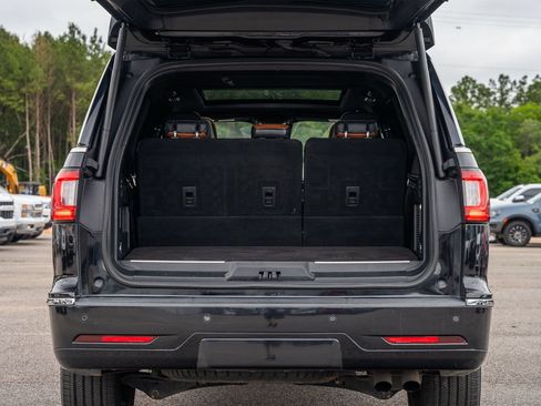Used 2020 Lincoln Navigator Reserve w/ Equipment Group 208A Reserve AWD/4WD image 33