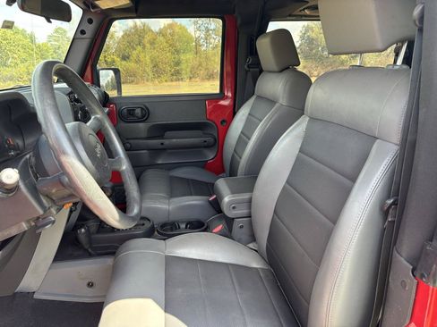 Used 2008 Jeep Wrangler X w/ Black Appearance Group AWD/4WD image 11