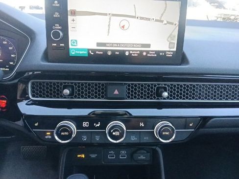 Used 2024 Honda Civic Touring image 21