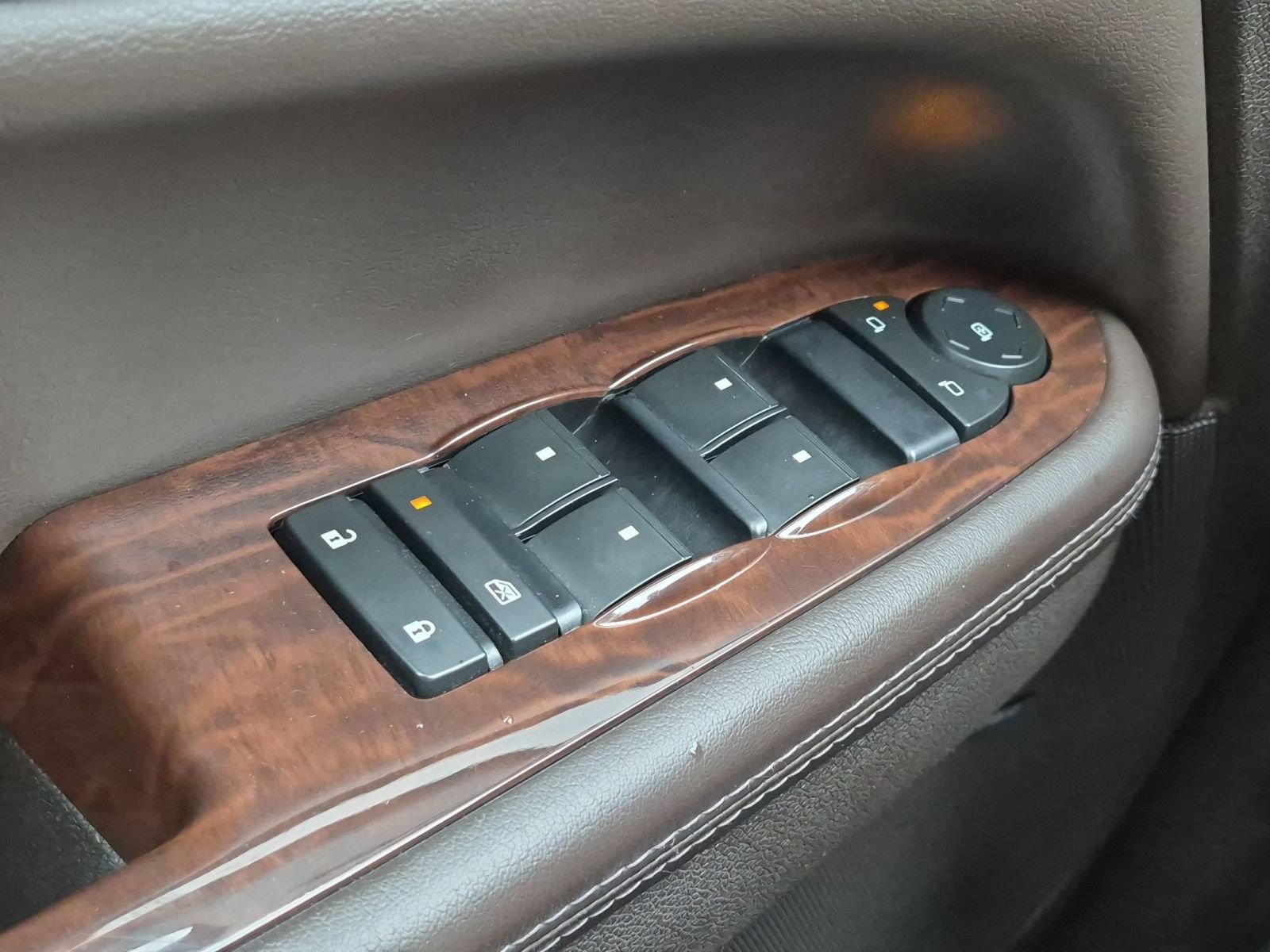 Used 2015 Buick Enclave Leather AWD/4WD image 13