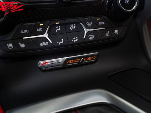 Used 2015 Chevrolet Corvette Z06 w/ 3LZ Preferred Equipment Group RWD image 50