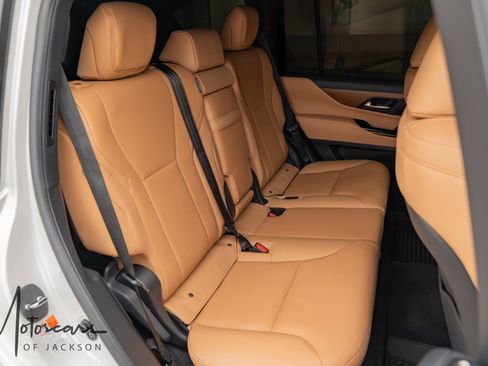 Used 2026 Lexus LX 600 4WD w/ Accessory Package (2T) image 17