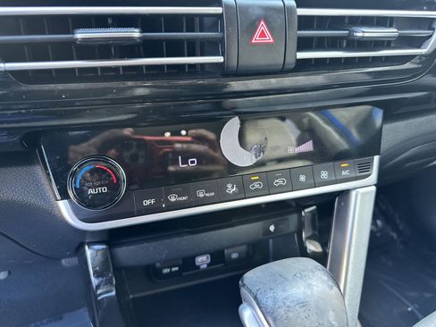 Certified 2023 Kia Seltos EX image 17