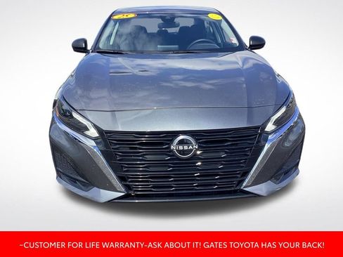 Used 2025 Nissan Altima 2.5 SV FWD image 2
