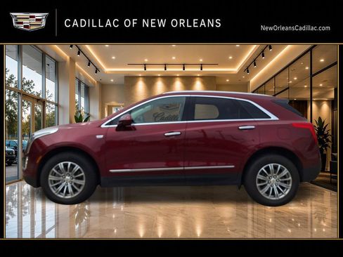 Used 2017 Cadillac XT5 Luxury w/ Driver Awareness Package FWD image 5