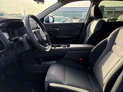 Used 2023 Nissan Rogue SV image 13