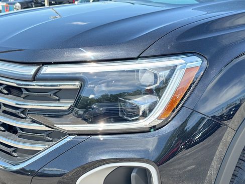 Used 2025 Volkswagen Atlas SE FWD image 9