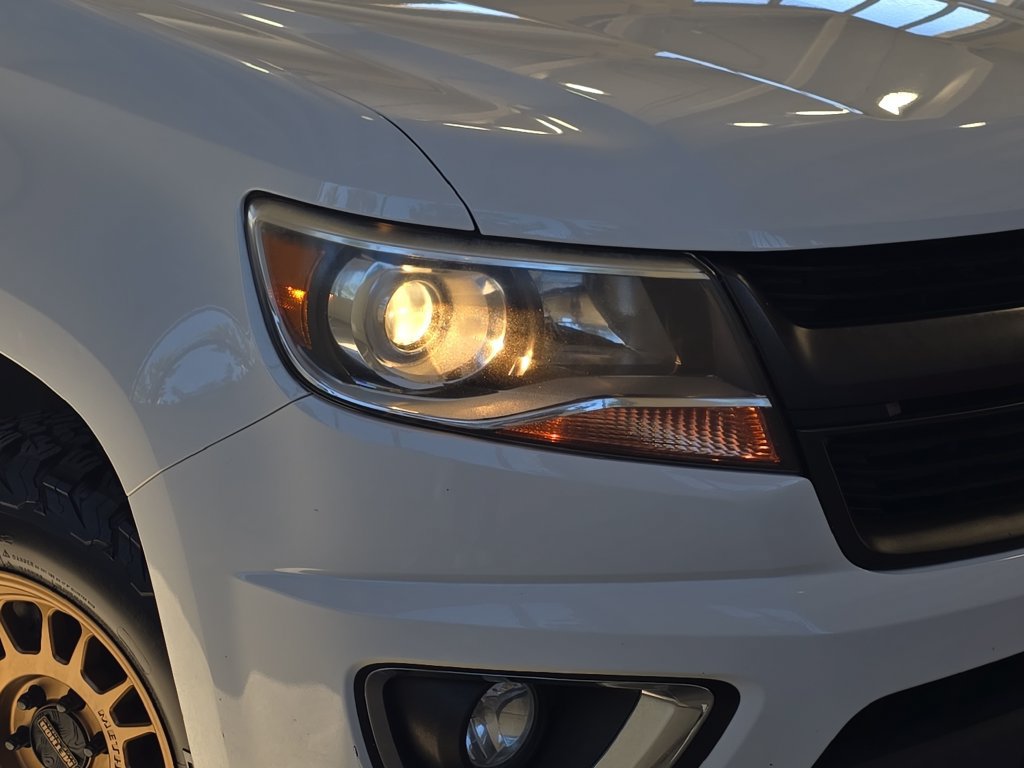 Used 2020 Chevrolet Colorado Z71 AWD/4WD image 32