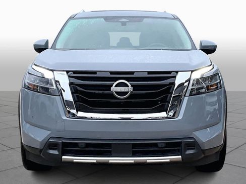 Used 2023 Nissan Pathfinder Platinum w/ Cargo Package image 3