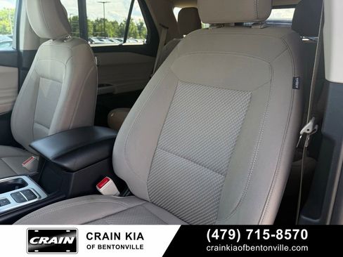 Used 2023 Ford Explorer XLT RWD image 23