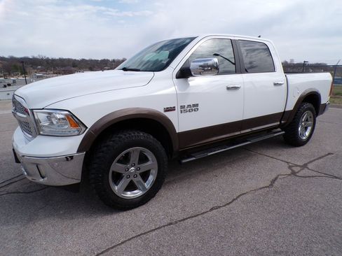 Used 2017 RAM 1500 Laramie w/ Convenience Group image 2