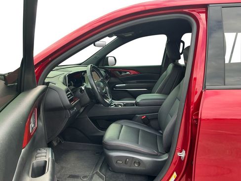 Used 2024 Chevrolet Traverse Z71 w/ Enhanced Driving Package image 14