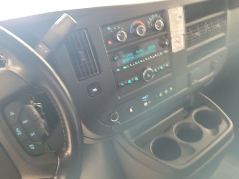Used 2022 Chevrolet Express 2500 w/ Driver Convenience Package image 11