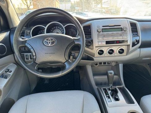 Used 2010 Toyota Tacoma 4x4 Access Cab V6 image 18