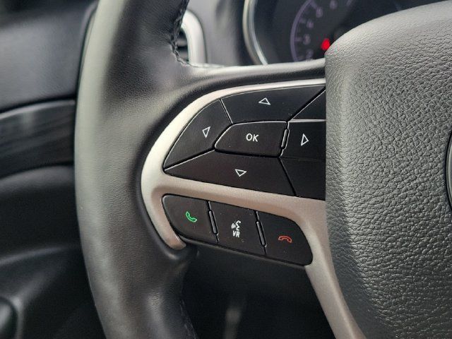 Used 2020 Jeep Grand Cherokee Laredo AWD/4WD image 21