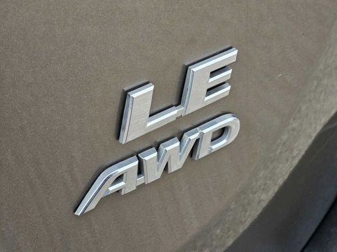 Used 2015 Toyota RAV4 LE image 11