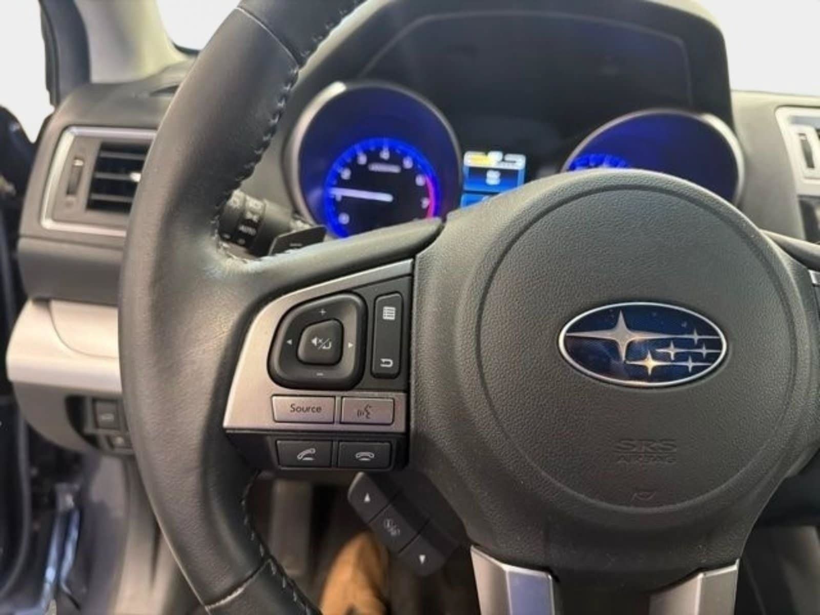 Used 2016 Subaru Outback 2.5i Premium AWD/4WD image 4