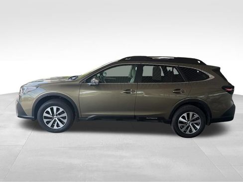 Used 2020 Subaru Outback Premium AWD/4WD image 2