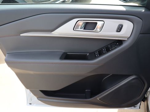 New 2026 Ford Explorer Active AWD/4WD image 16