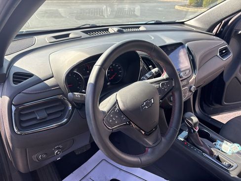 Used 2023 Chevrolet Equinox RS image 46