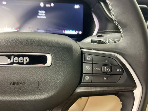 Used 2025 Jeep Grand Cherokee L Limited w/ Trailer Tow Package RWD image 19