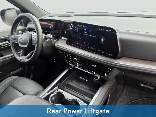 Used 2025 Chevrolet Suburban Z71 AWD/4WD image 13